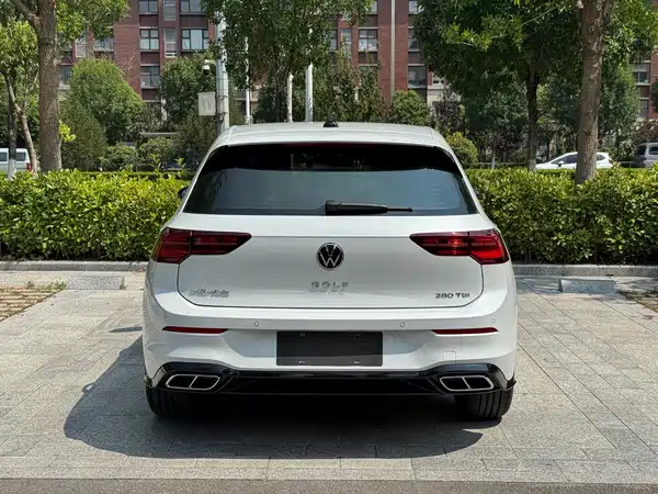 Volkswagen Golf 2023