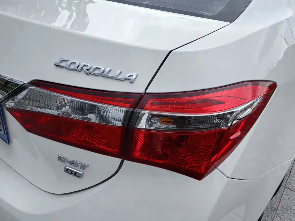 Toyota Corolla 2017 — фото 11