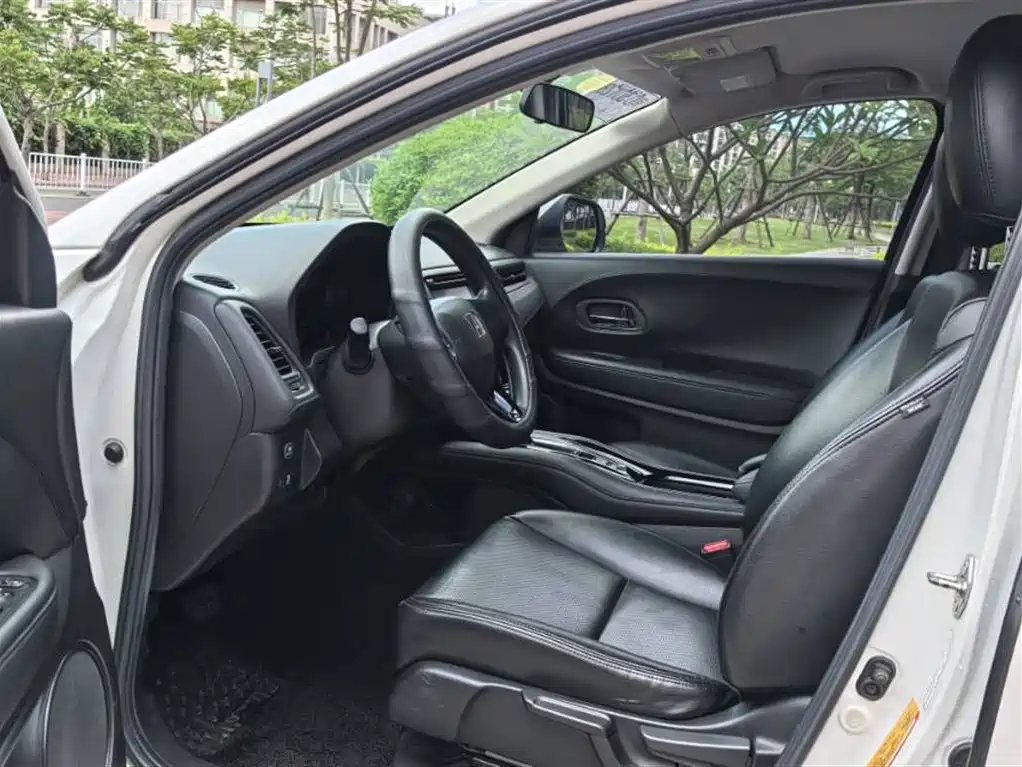 Honda Vezel 2016