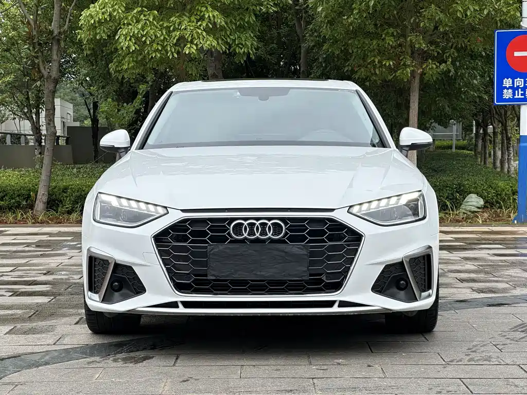 Audi A4L 2021