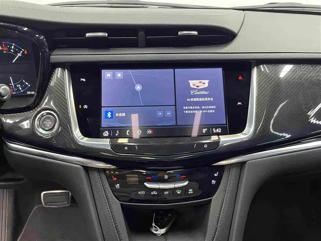 Cadillac XT6 2024 — фото 11