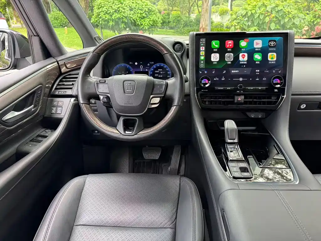 Toyota Vellfire 2024 — фото 16