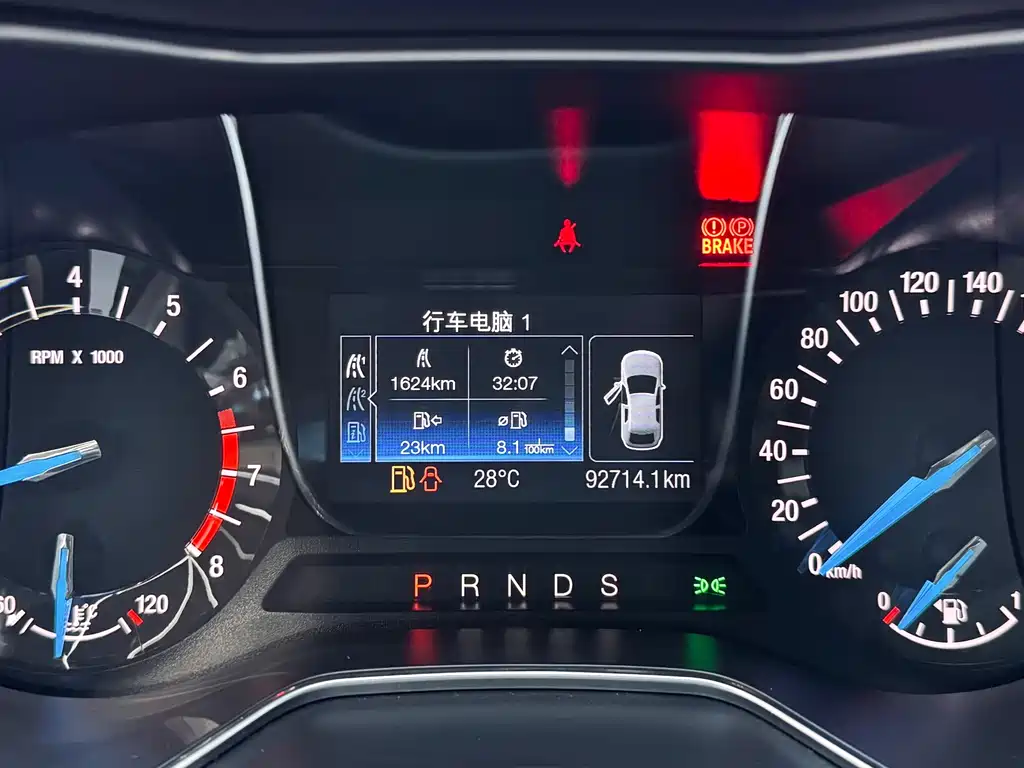 Ford Mondeo 2015 — фото 21