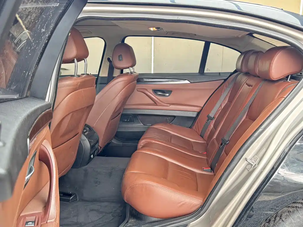 BMW 5 Series 2015 — фото 8