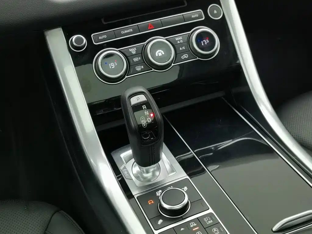 Land Rover Range Rover Sport 2018 — фото 13