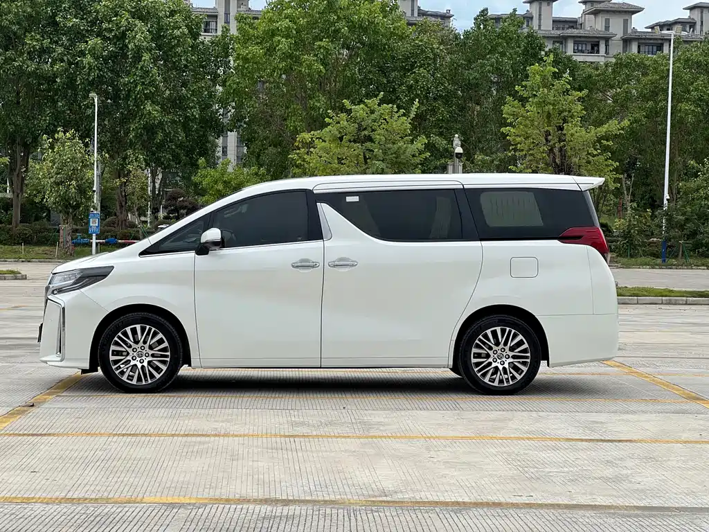 Toyota Alphard 2016 — фото 4