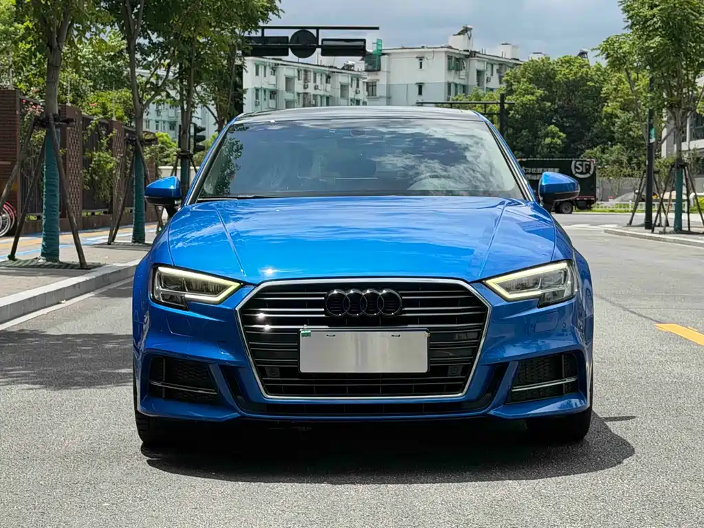 Audi A3 2019 — фото 2