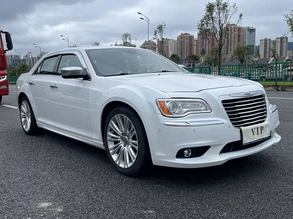 Chrysler 300C 2016 — фото 2