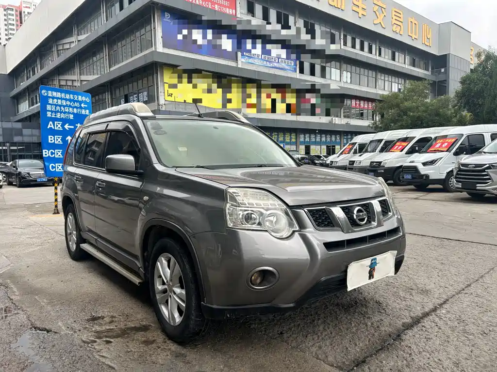 Nissan X-Trail 2012 — фото 3