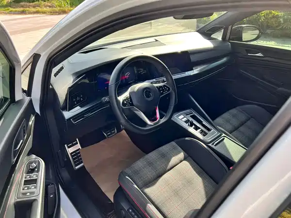 Volkswagen Golf GTI 2023