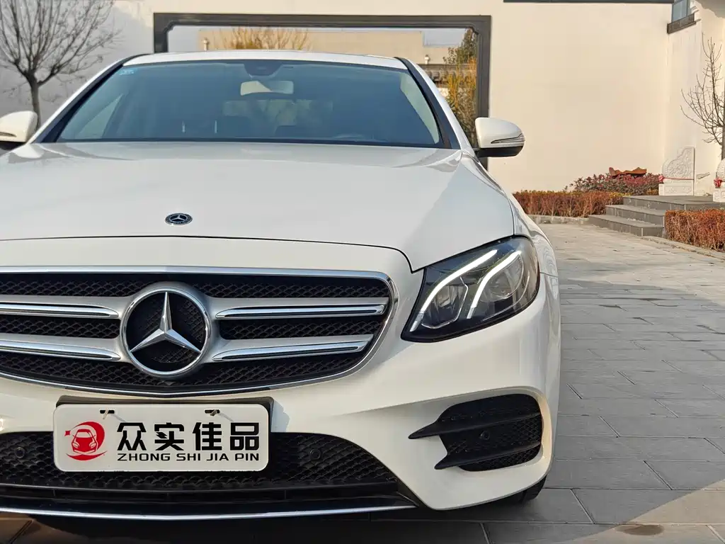 Mercedes-Benz E-Class 2017 — фото 25