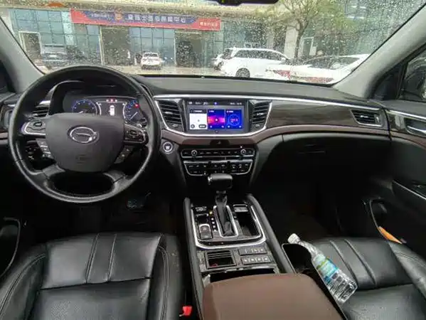 GAC Trumpchi GS8 2018