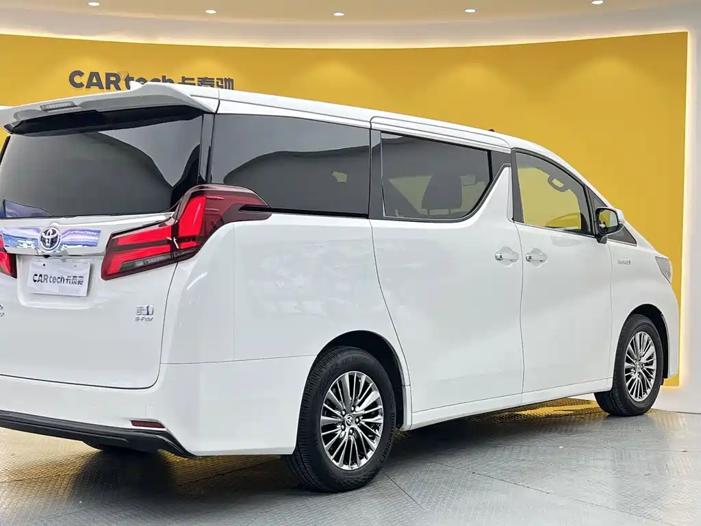 Toyota Alphard 2020 — фото 34