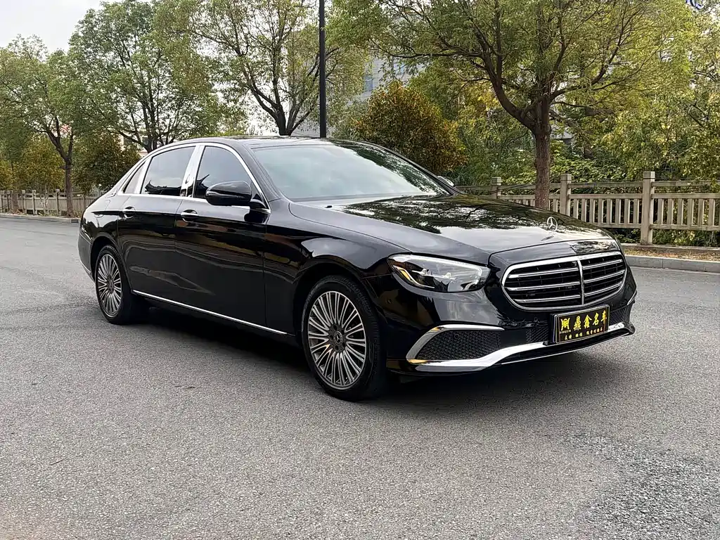 Mercedes-Benz E-Class 2022 — фото 19