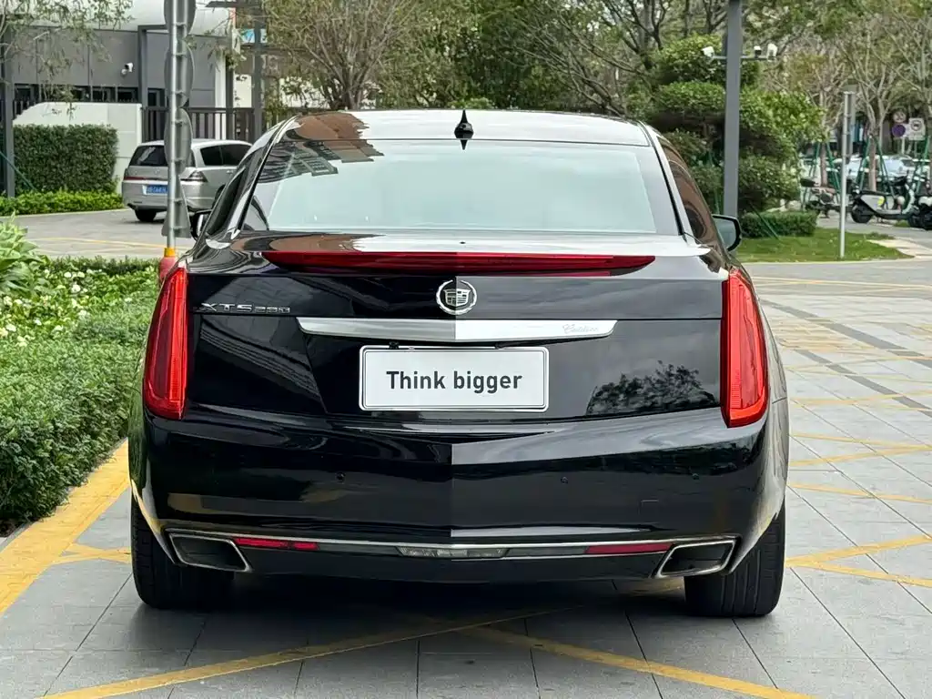 Cadillac XTS 2015 — фото 8