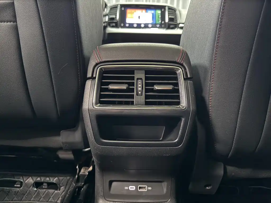 Skoda Karoq 2023 — фото 17