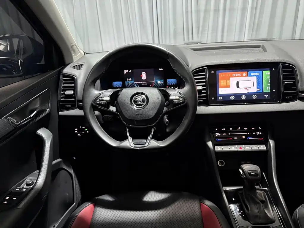 Skoda Karoq 2023 — фото 11