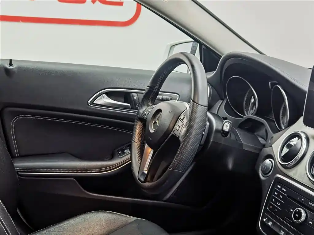 Mercedes-Benz GLA 2016 — фото 22