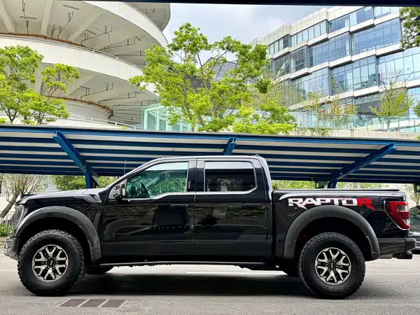 Ford F-150 Raptor 2023
