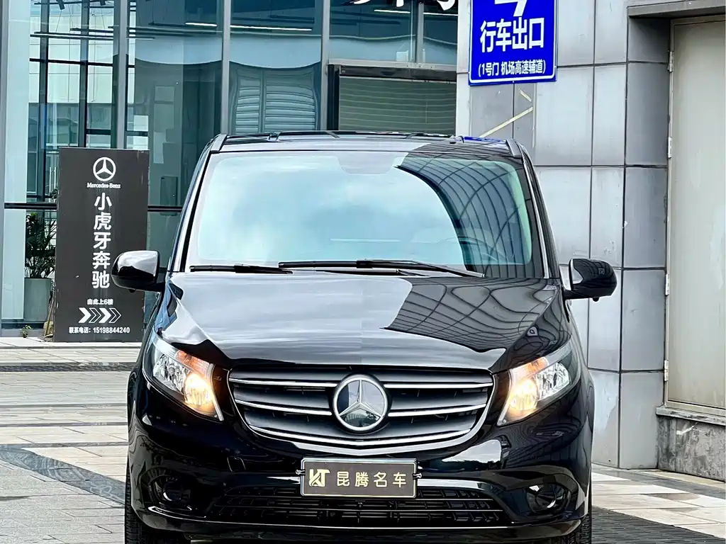 Mercedes-Benz Vito 2023 — фото 2