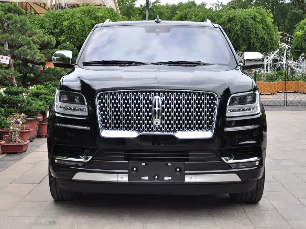 Lincoln Navigator 2018 — фото 2