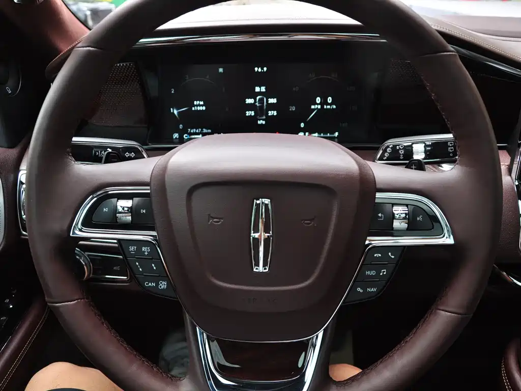 Lincoln Navigator 2018 — фото 8