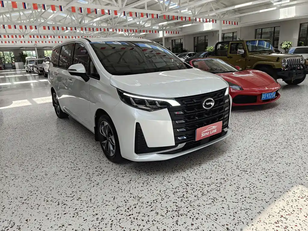 GAC Trumpchi M6 2022 — фото 3