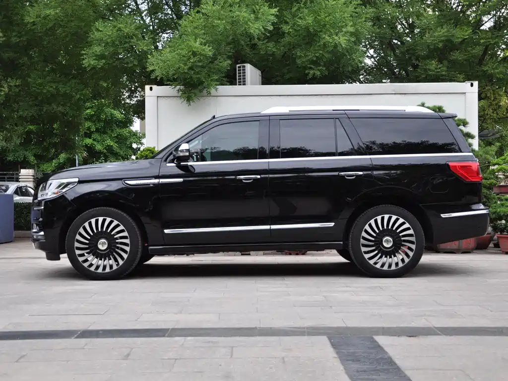 Lincoln Navigator 2018 — фото 3