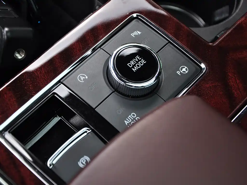 Lincoln Navigator 2018 — фото 13