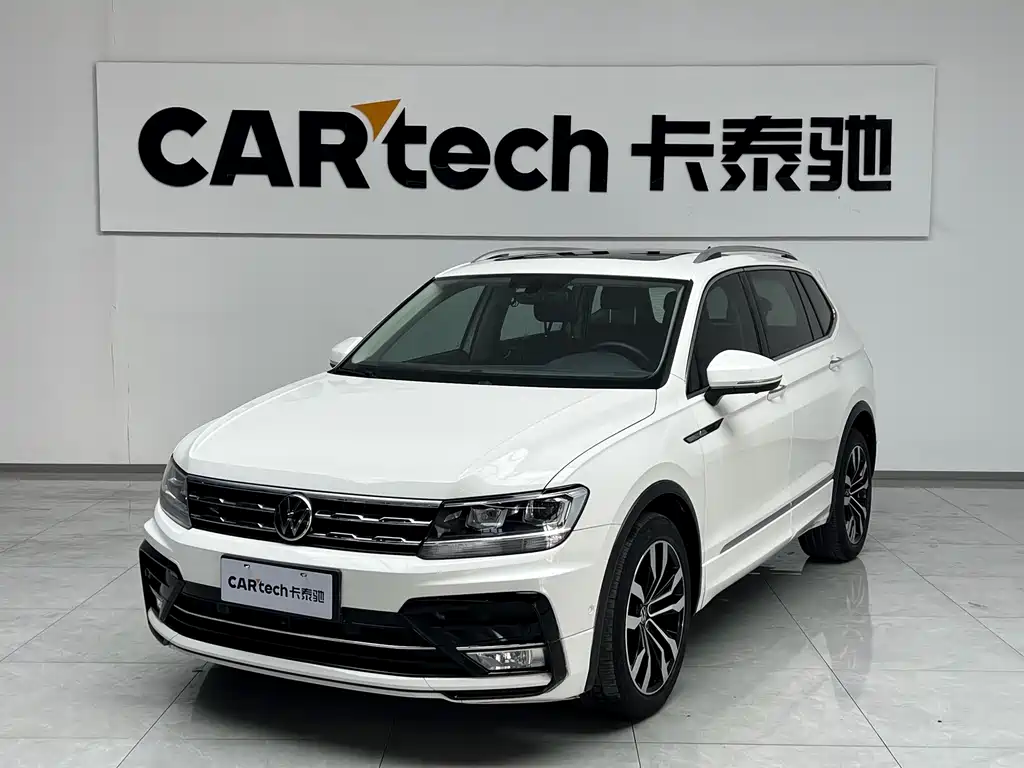 Volkswagen Tiguan L 2021 — фото 1