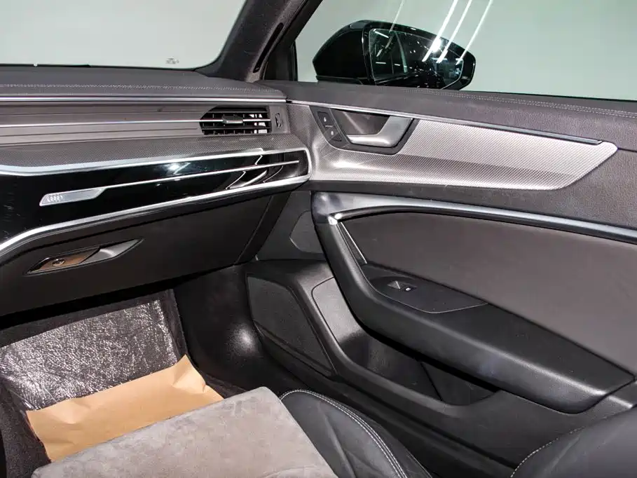 Audi A6L 2021 — фото 23