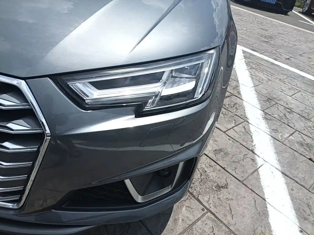 Audi A4 2020 — фото 24