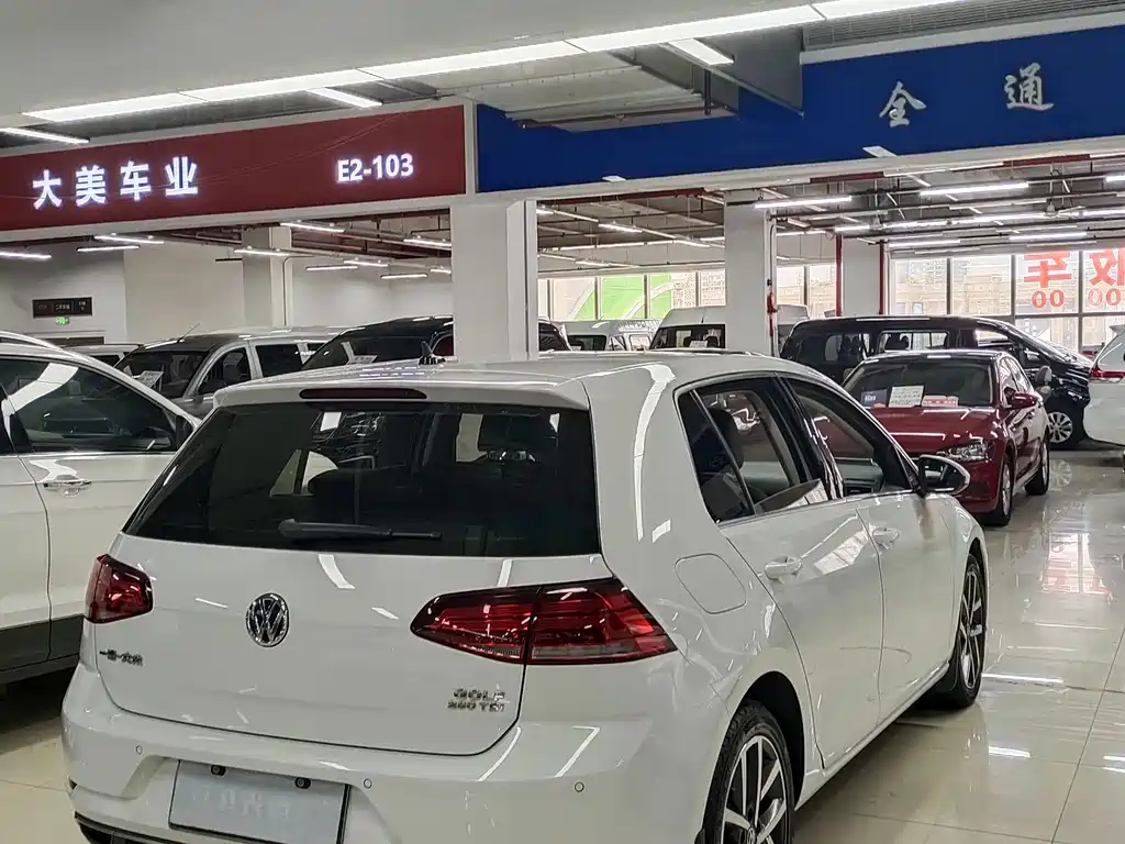Volkswagen Golf 2020 — фото 10