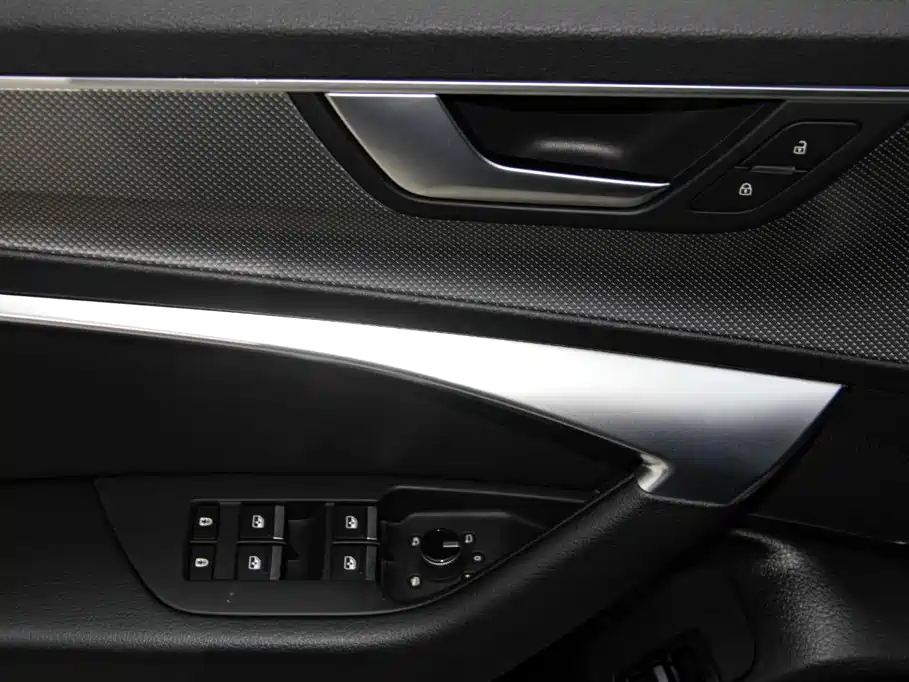 Audi A6L 2021 — фото 24