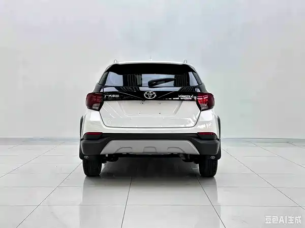Toyota Yaris L 2024