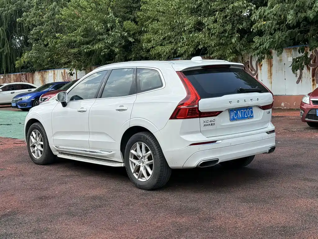 Volvo XC60 2019 — фото 5
