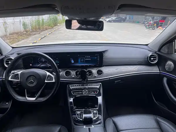 Mercedes-Benz E-Class 2017