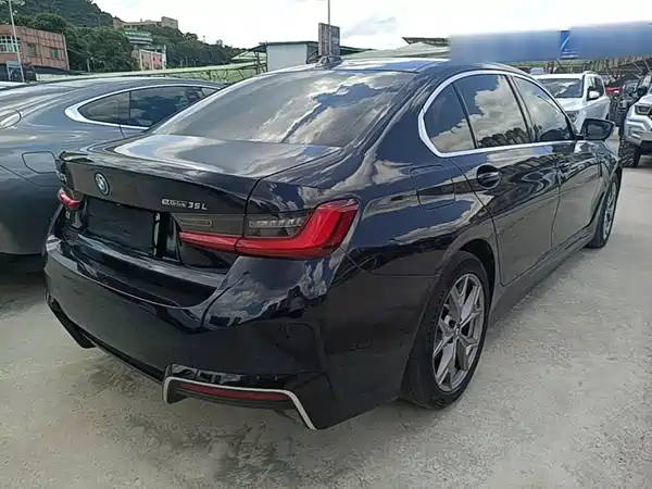 BMW i3 2024