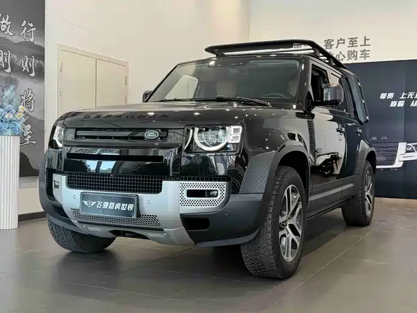 Land Rover Defender 2024