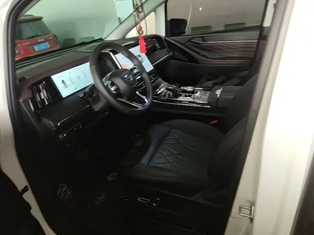 GAC Trumpchi M8 2025 — фото 15