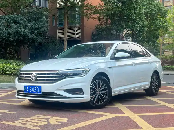 Volkswagen Sagitar 2019
