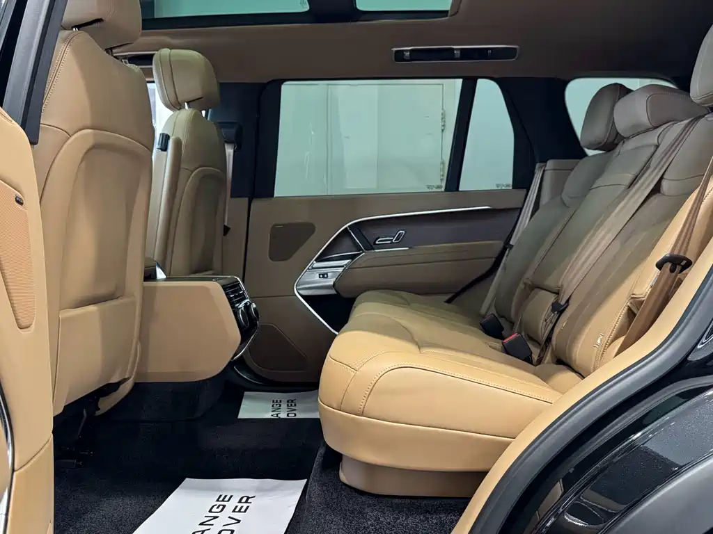 Land Rover Range Rover 2025 — фото 14