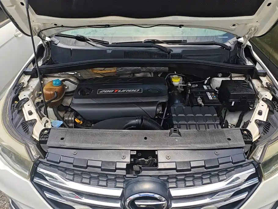 GAC Motor Trumpchi GS4 2016 — фото 10