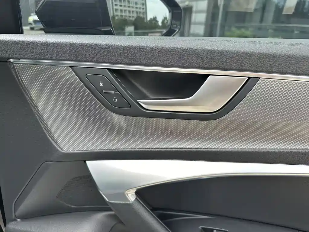 Audi A6L 2021 — фото 30