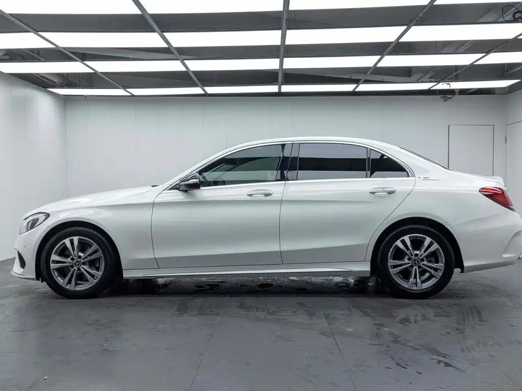 Mercedes-Benz C-Class 2018 — фото 13