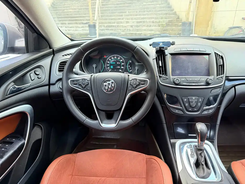 Buick Regal 2017 — фото 19