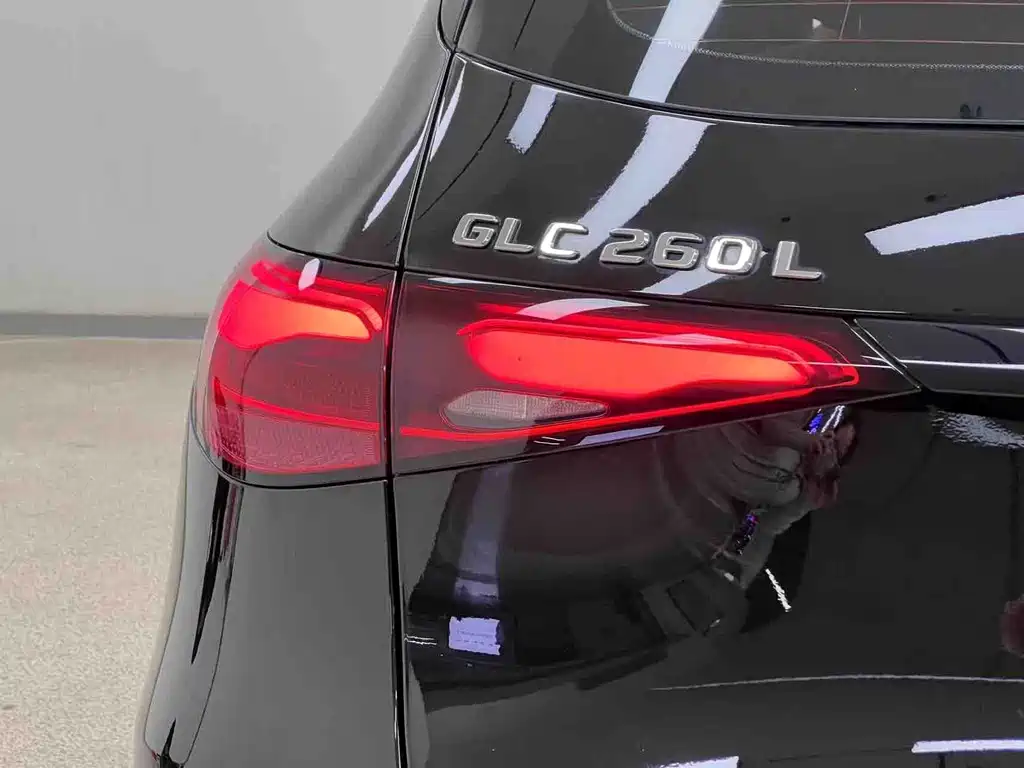 Mercedes-Benz GLC 2023