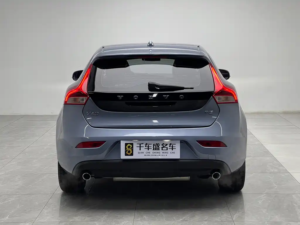 Volvo V40 2019 — фото 5