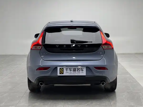 Volvo V40 2019