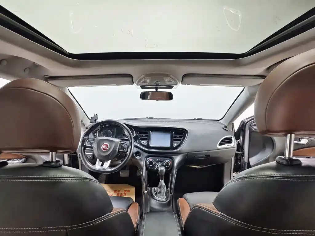 Fiat Viaggio 2015 — фото 10